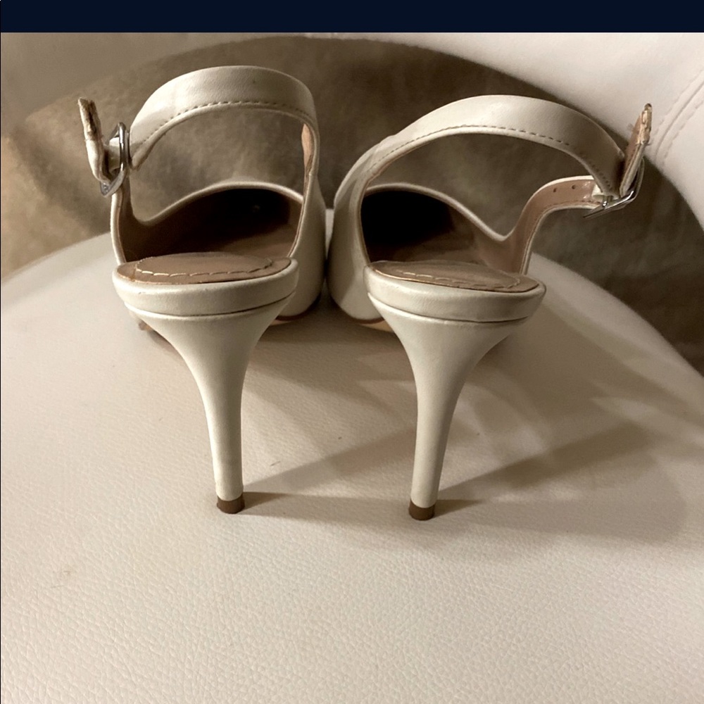 Pumps - Picture 2 of 2